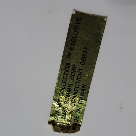 1988 summit Corp 🐰 - Picture 5 of 7